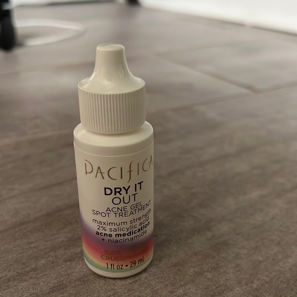 pacifica dry it out spot gel treatment